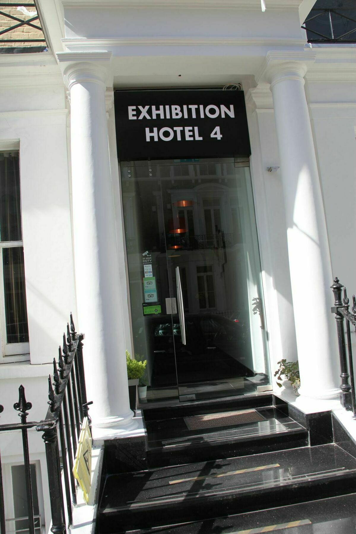 Exhibition Court Hotel 4 London Ngoại thất bức ảnh