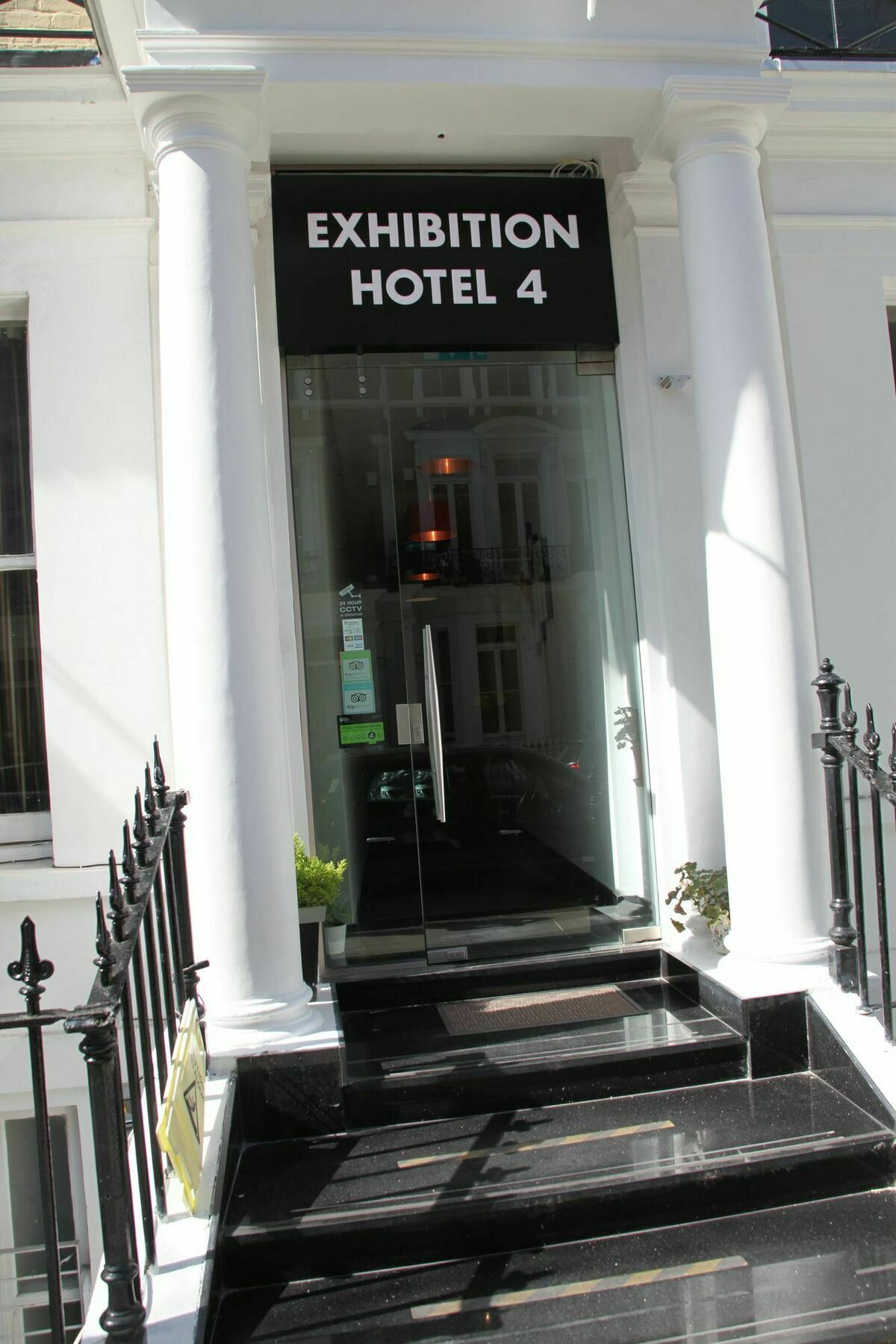 Exhibition Court Hotel 4 London Ngoại thất bức ảnh